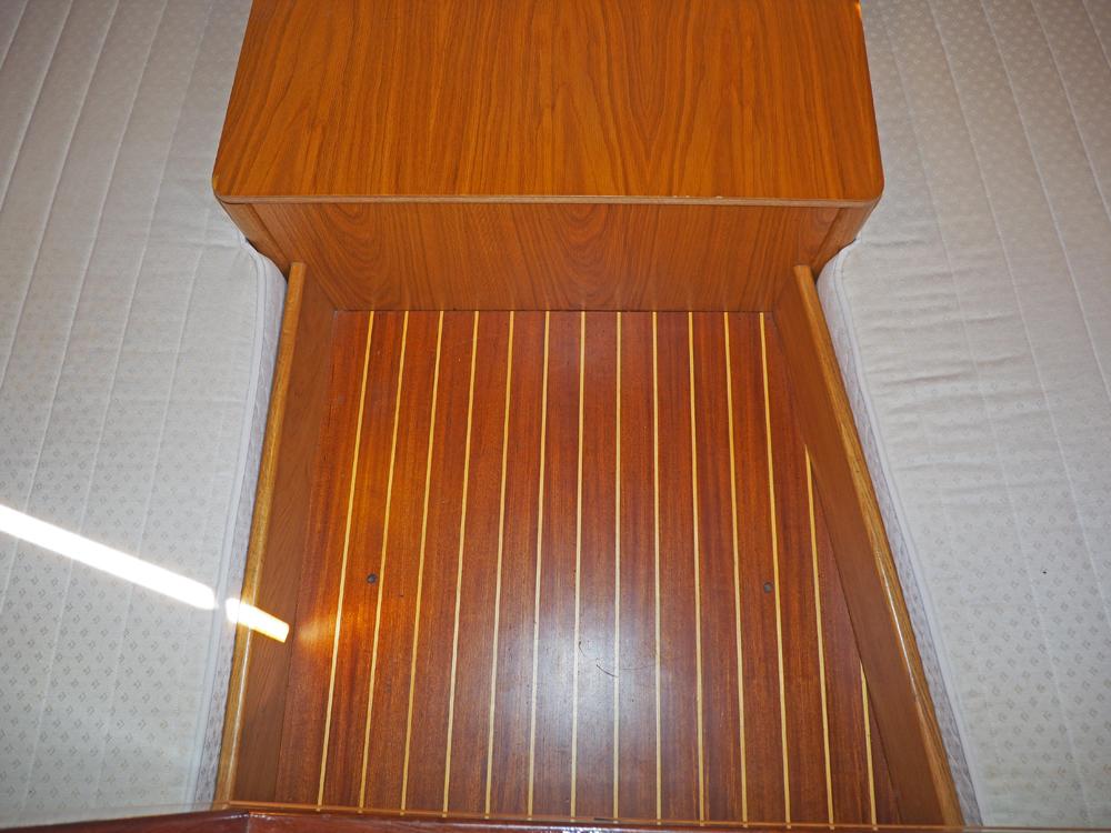 Aft cabin, Accommodation